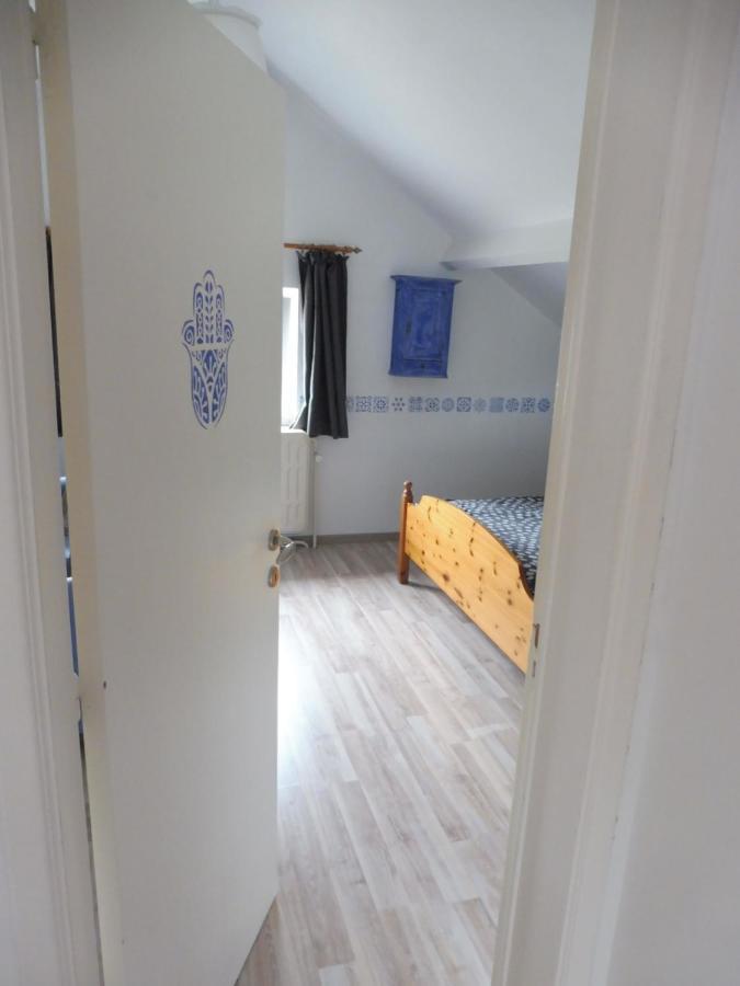 La Lustinoise Bed and Breakfast Exteriör bild