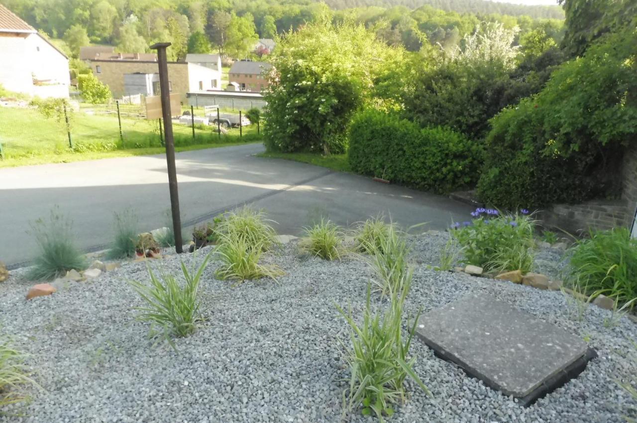 La Lustinoise Bed and Breakfast Exteriör bild