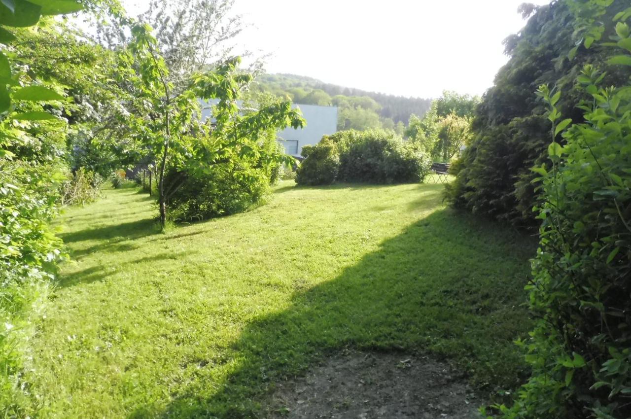 La Lustinoise Bed and Breakfast Exteriör bild