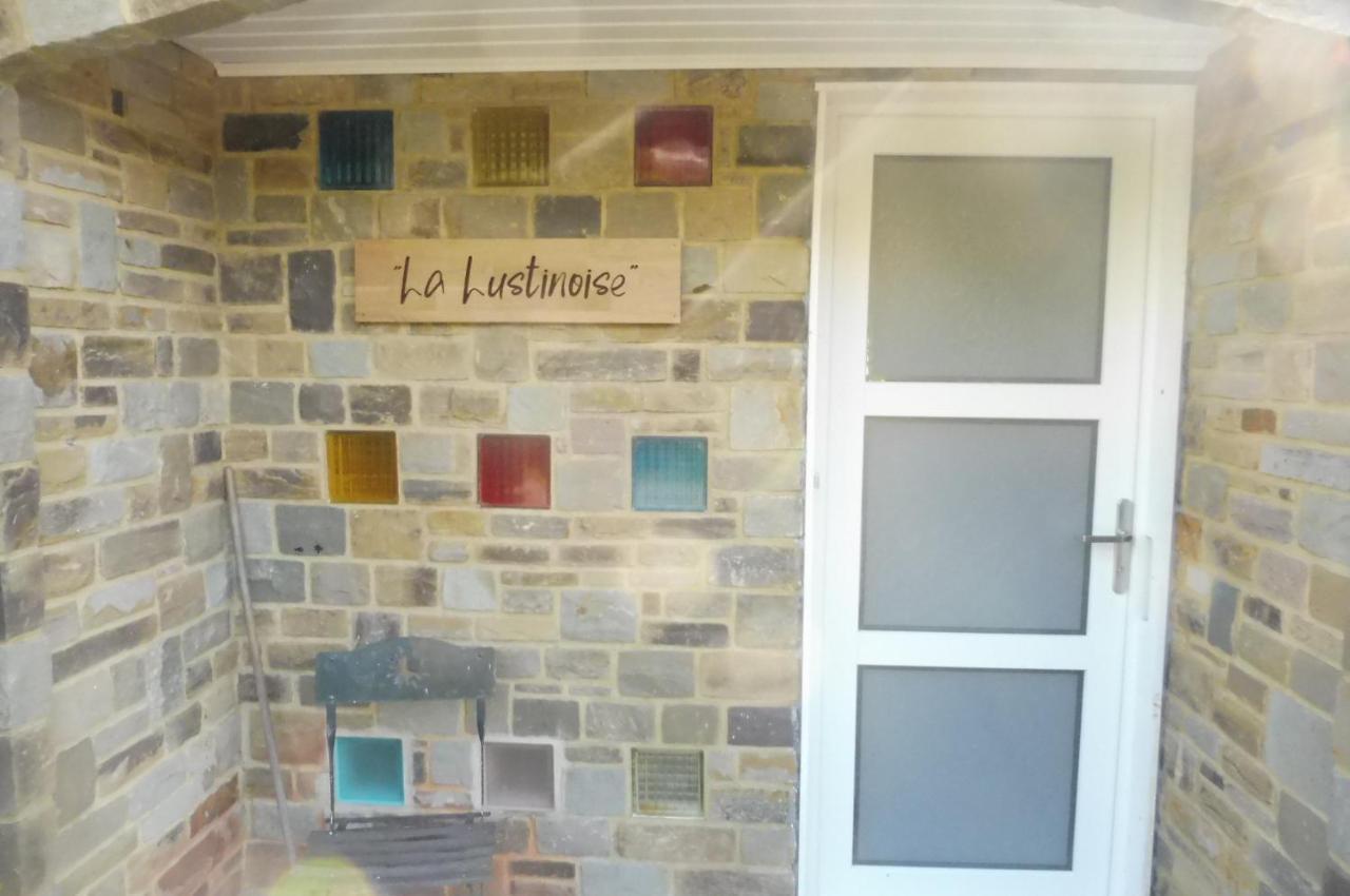 La Lustinoise Bed and Breakfast Exteriör bild